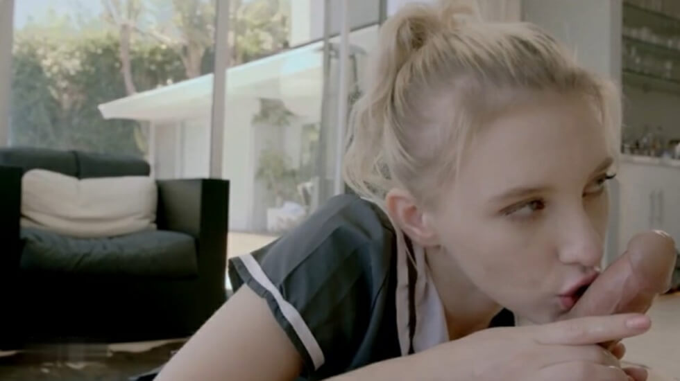 麻豆极限深喉挑战,口爆精液灌满喉咙!