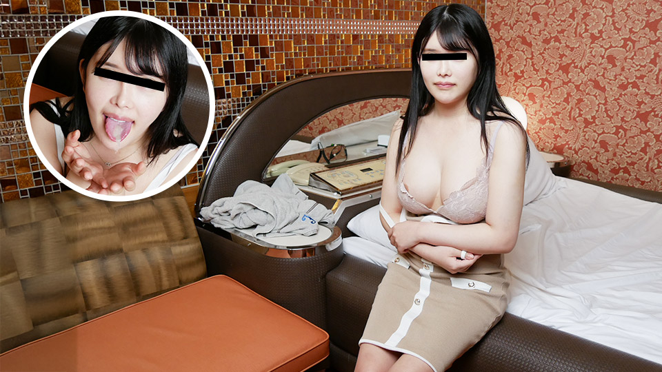 PACO-080225 饥渴人妻志愿吞精 变态熟女主动求中出海报剧照